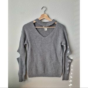 Cut Out v neck sweater size XS